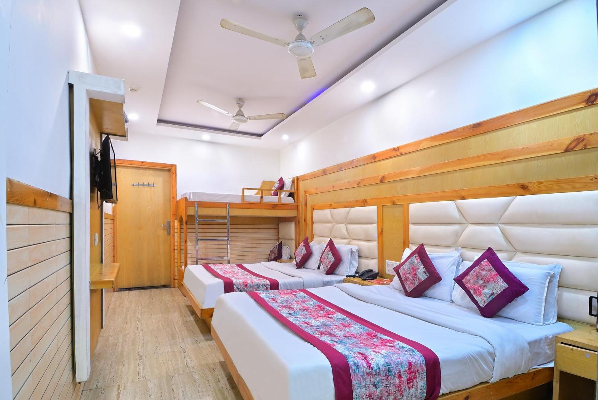 Hotel Glow Inn Paharganj-3 Mins Walk From New Delhi Railway Station Kültér fotó