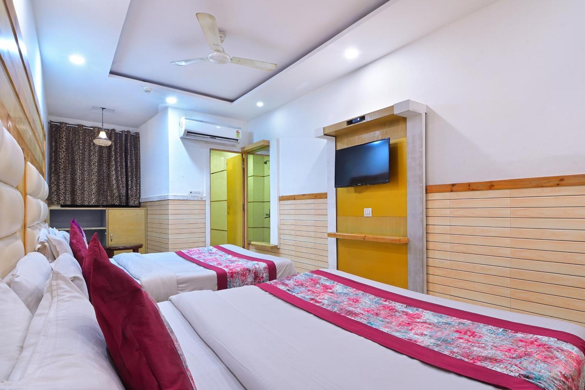 Hotel Glow Inn Paharganj-3 Mins Walk From New Delhi Railway Station Kültér fotó